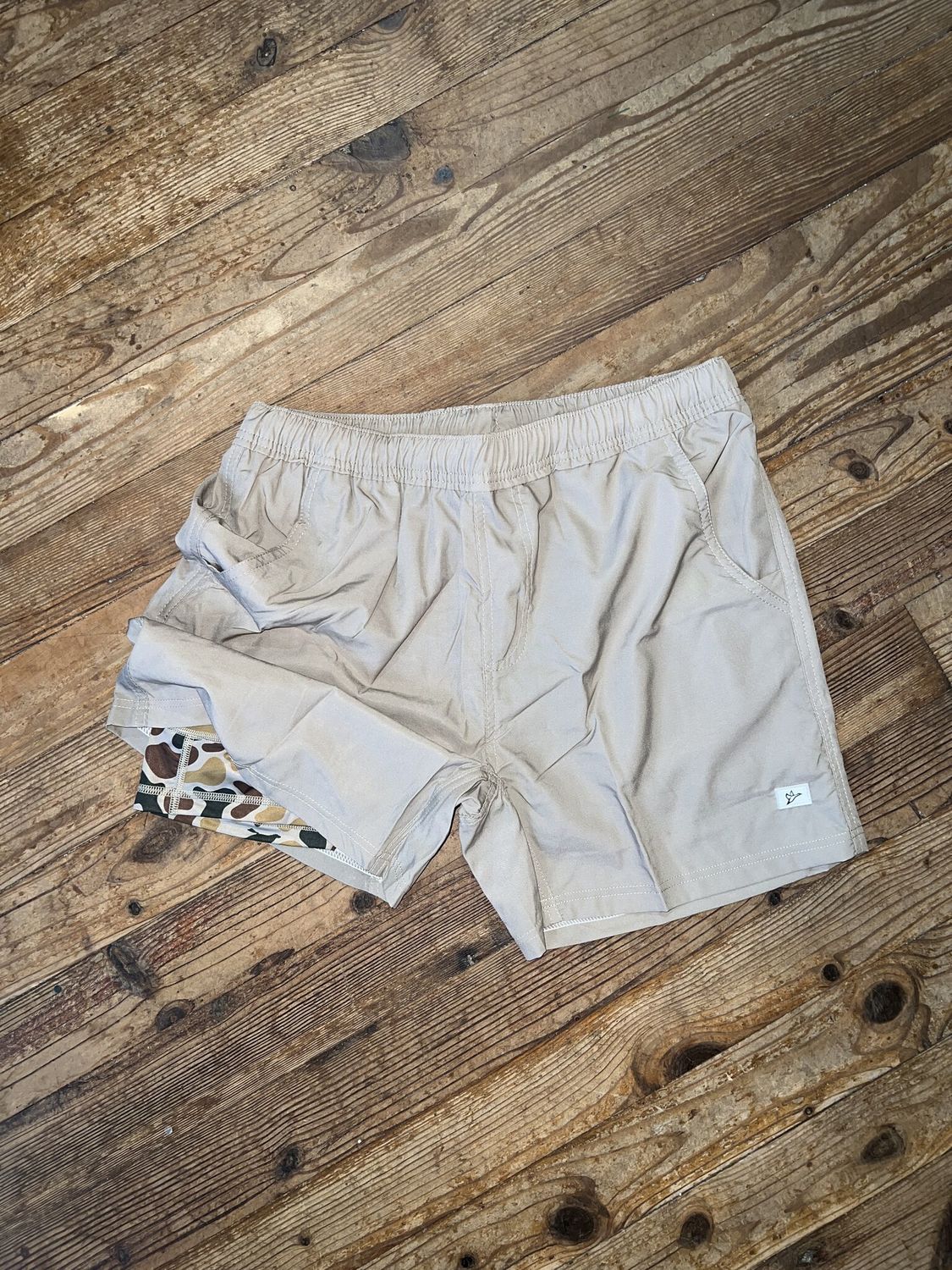 Combat Waterfowl Men's FLP 5.5" Kunar Shorts  