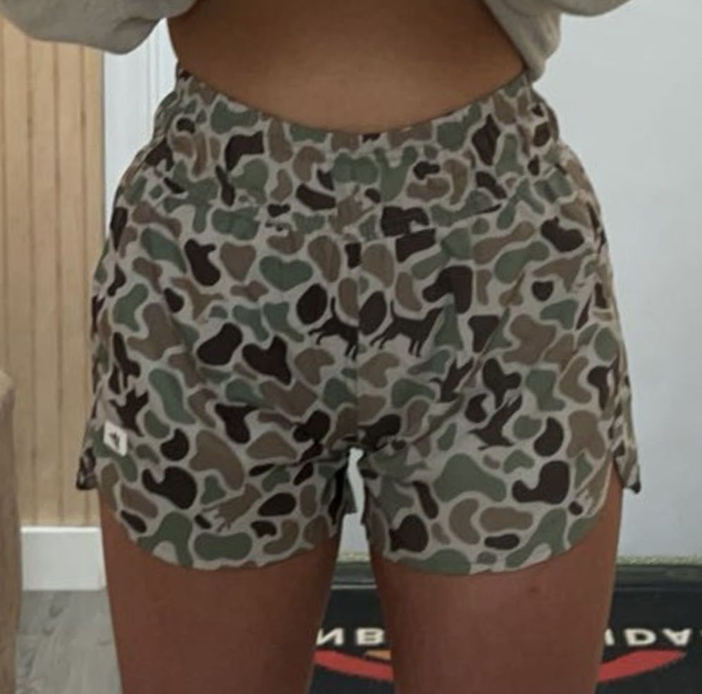 CW Womens's Front Line 2.5" High Waisted Shorts