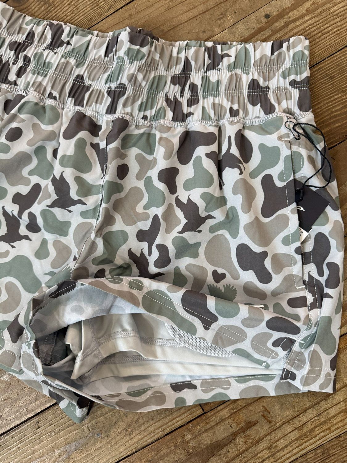 CW Womens's Front Line 2.5" High Waisted Shorts