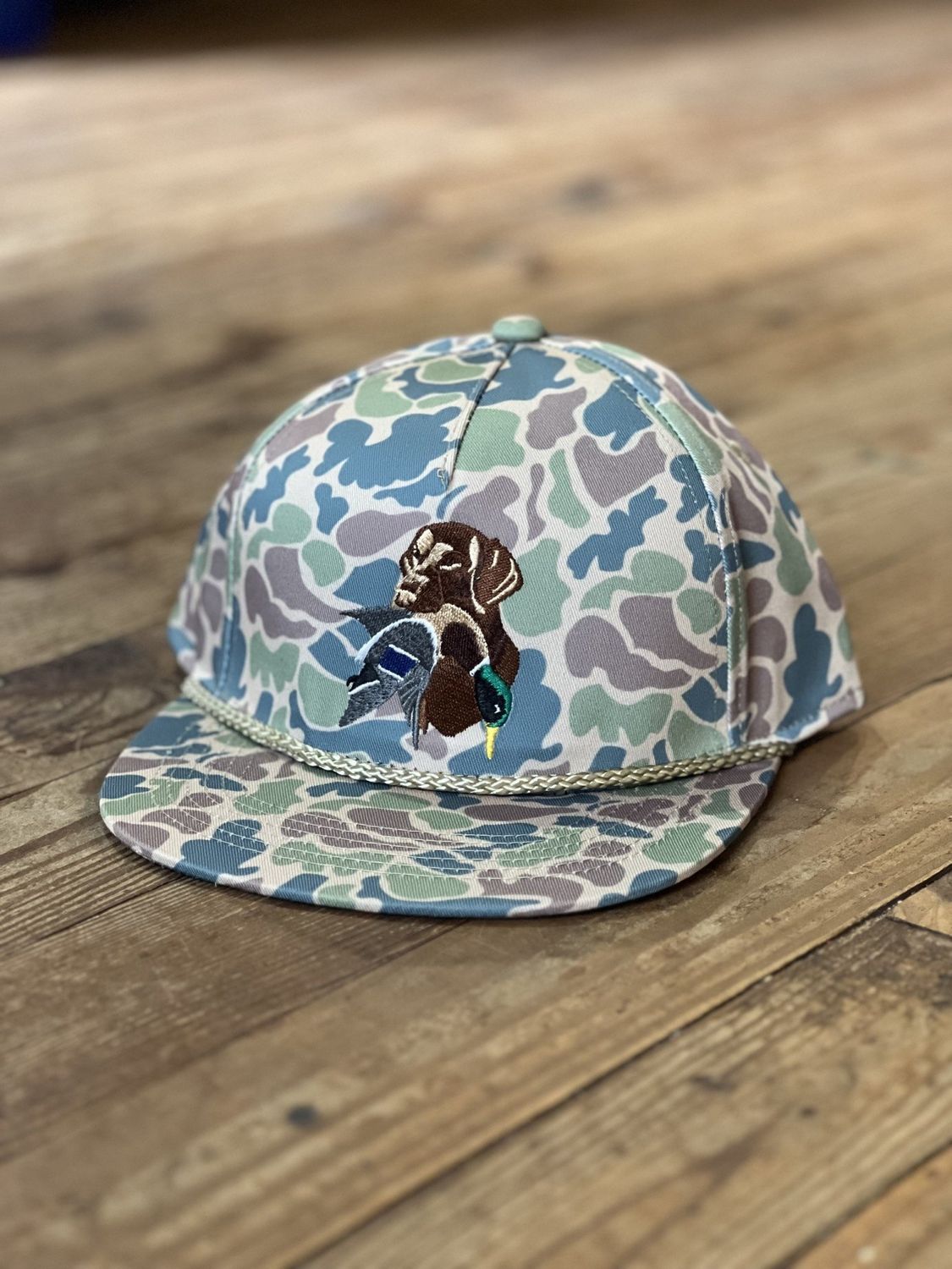 AIX Chocolate Lab with Duck Green Khaki Camo Rope Hat