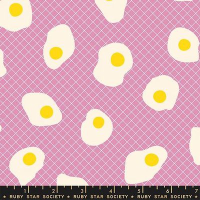 Egg and Friends Kiss RS3090 14 Ruby Star#1