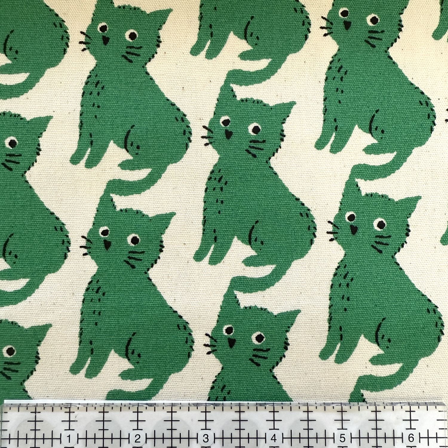 Sevenberry 850575-1-3 Wide-Eyed Cat cotton oxford - Green