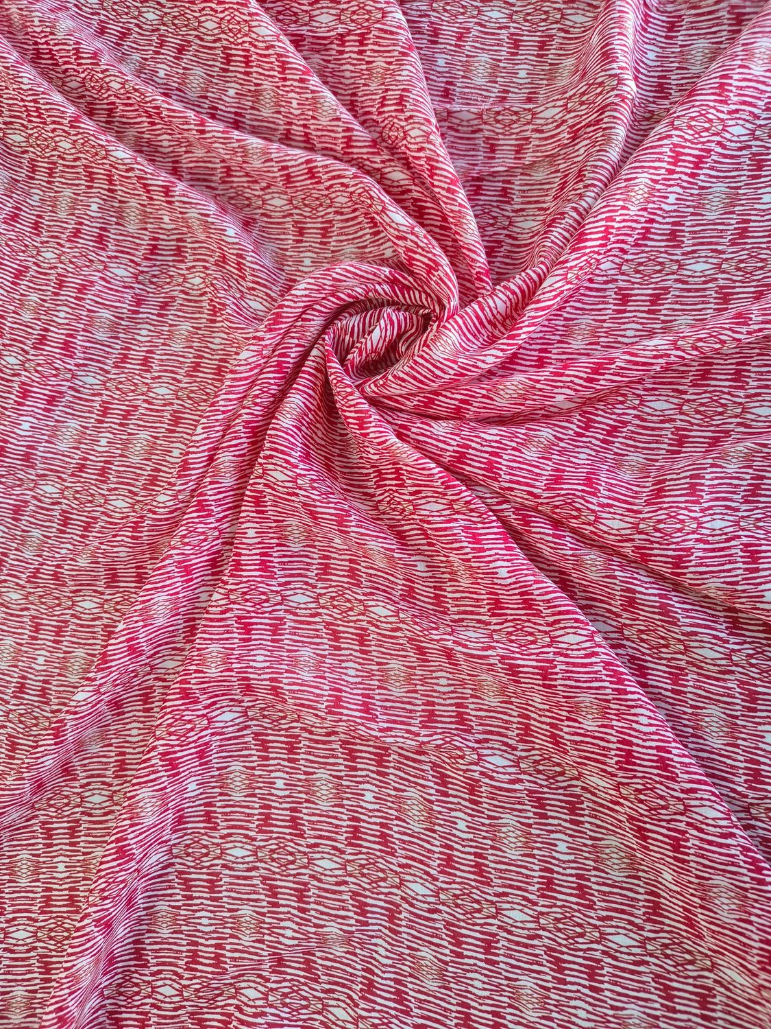 60" Rayon Challis - red abstract Online