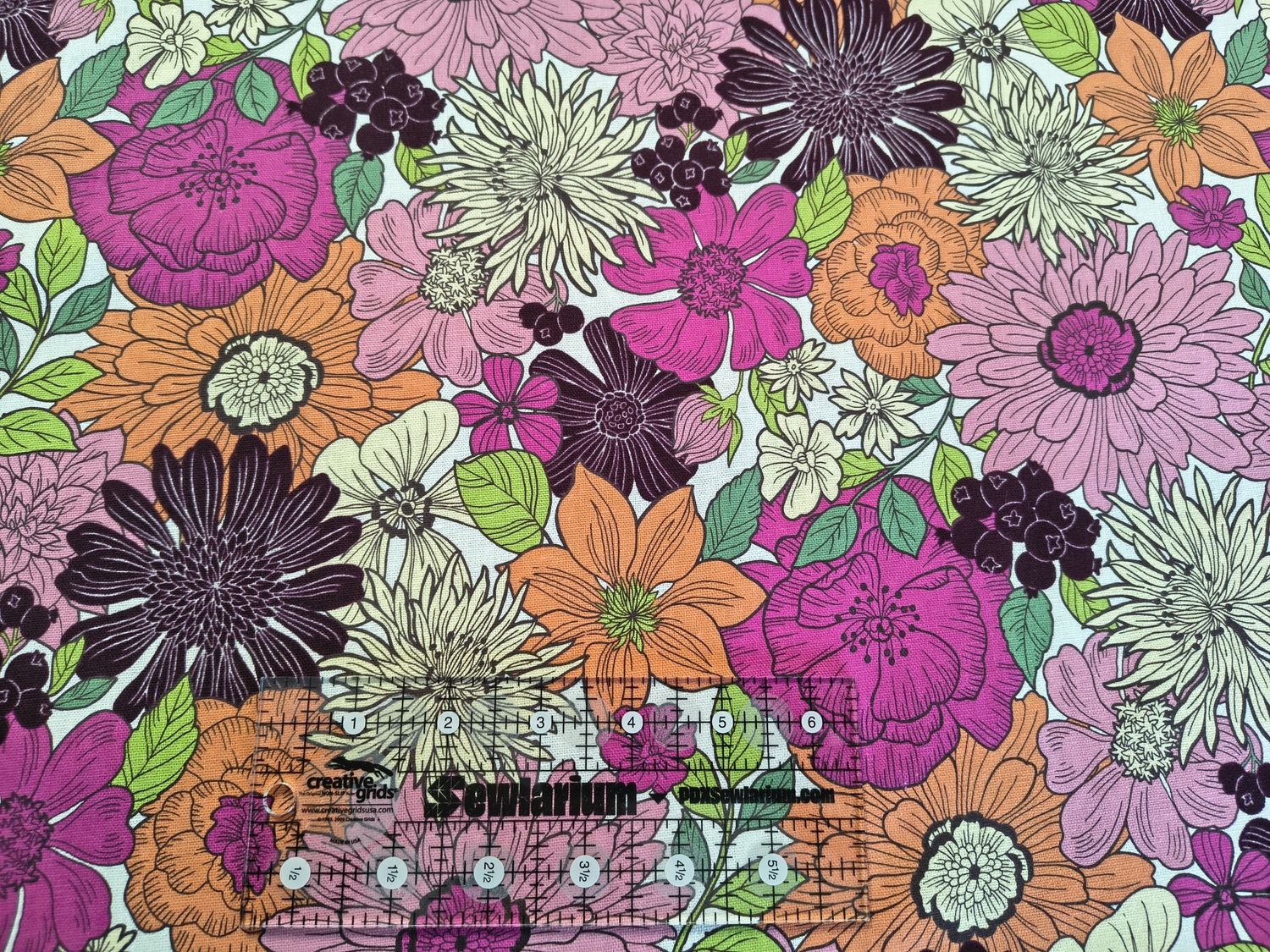 Cosmo Large Retro Floral w/Berries Online