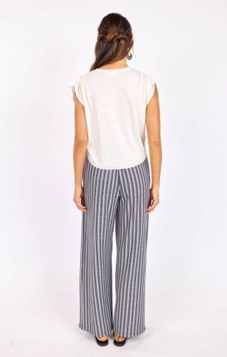 NICOLE SWEATER TOP
