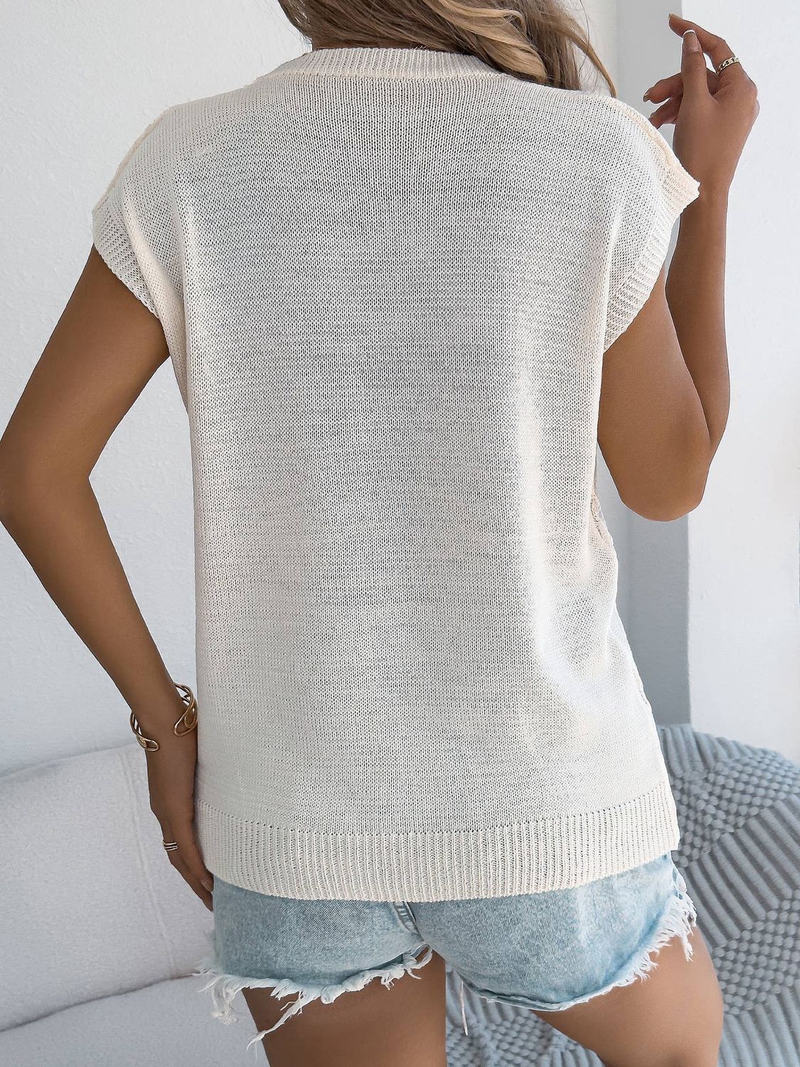 Sleeveless Cable Knit Textured Pullover Top