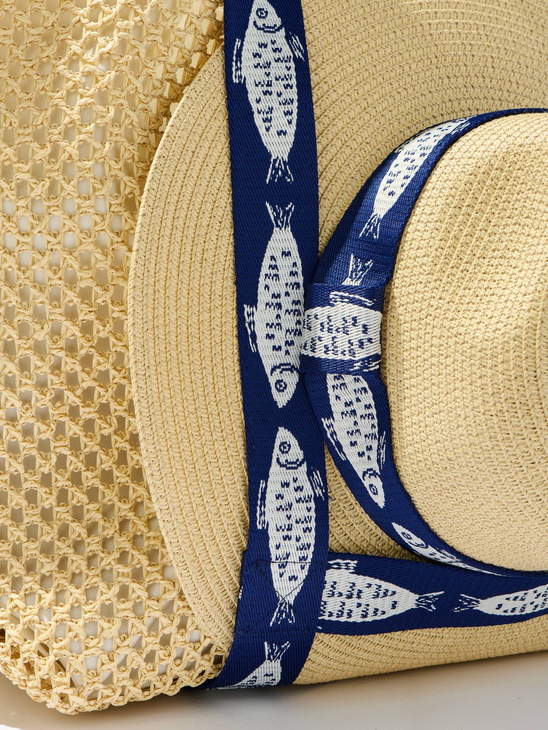 Shiraleah FISHER TOTE AND HAT SET,NAVY