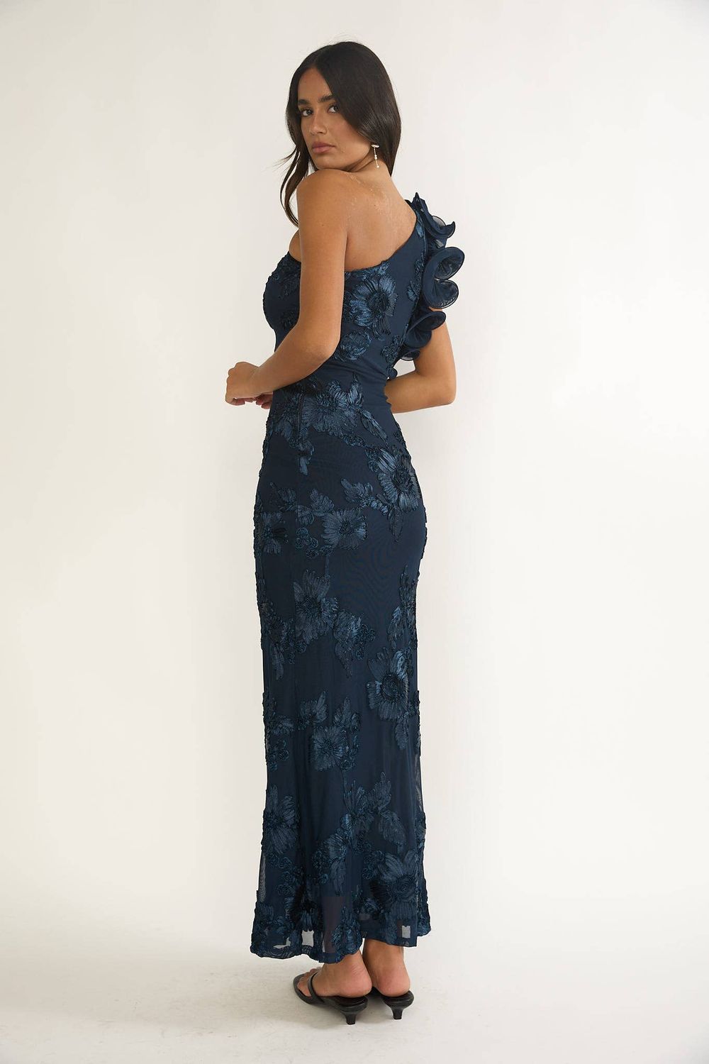 ONE SHOULDER FLORAL MAXI DRESS / 64502J19