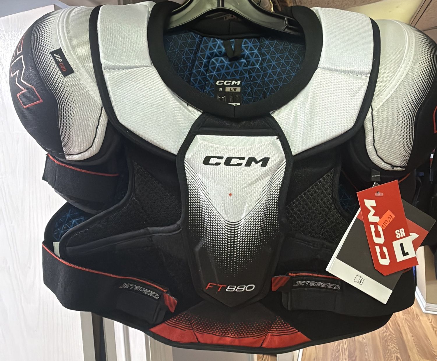 Ccm jetspeed ft880 sr l shoulder