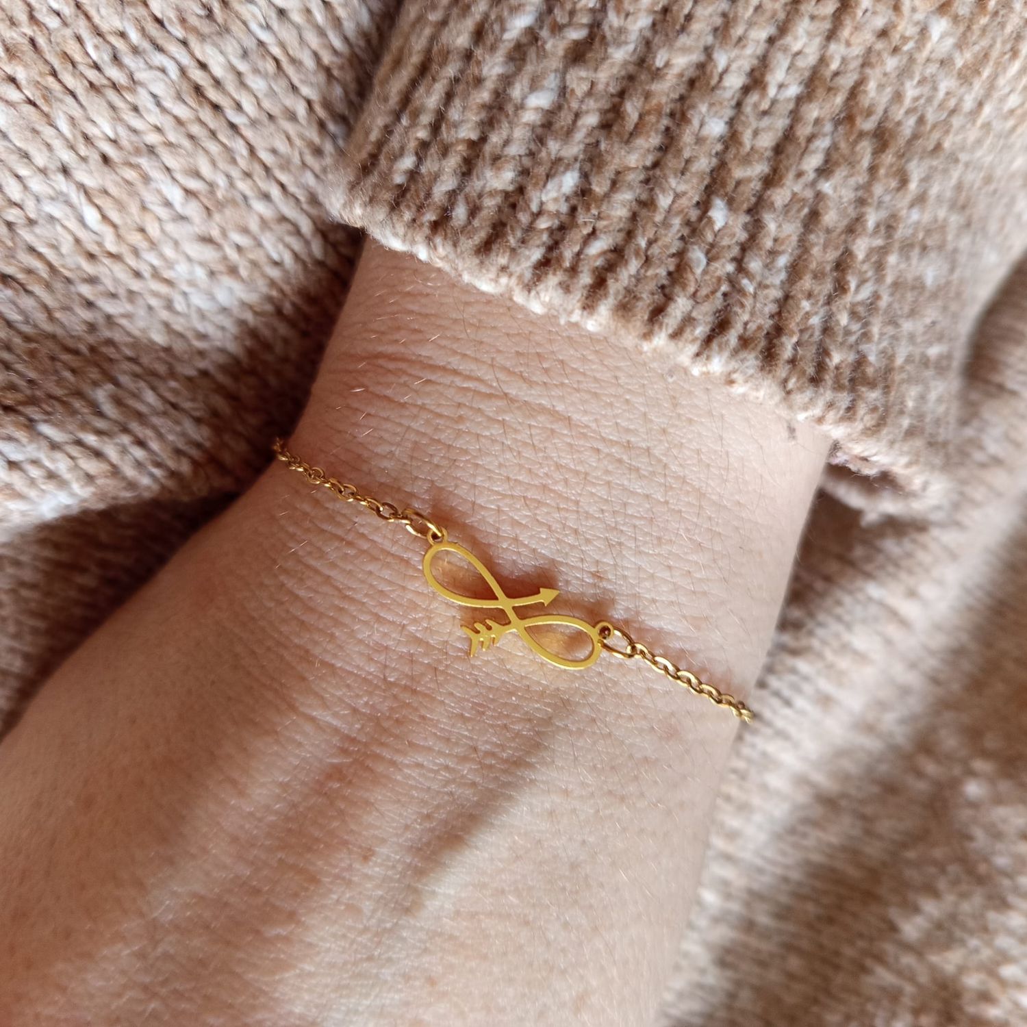 Pulsera “Una y Mil Veces” MALIN – Acero Gold