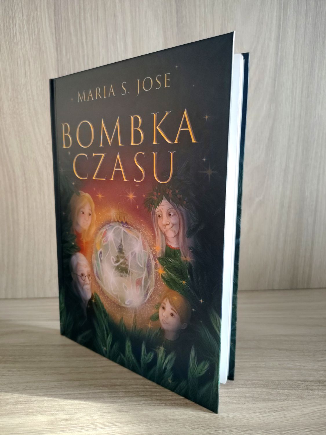 "Bombka czasu" autorstwa Marii S. Jose