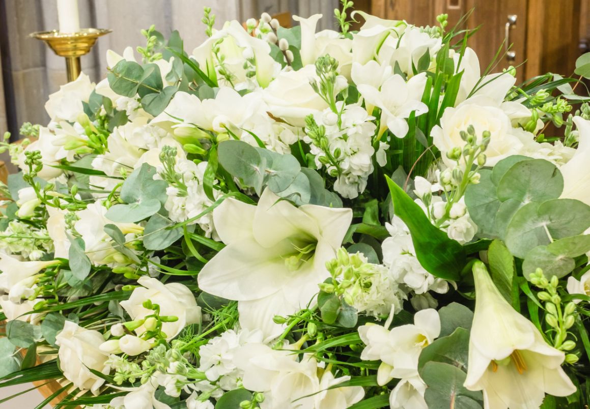 Arreglo Funerario Blanco Noble