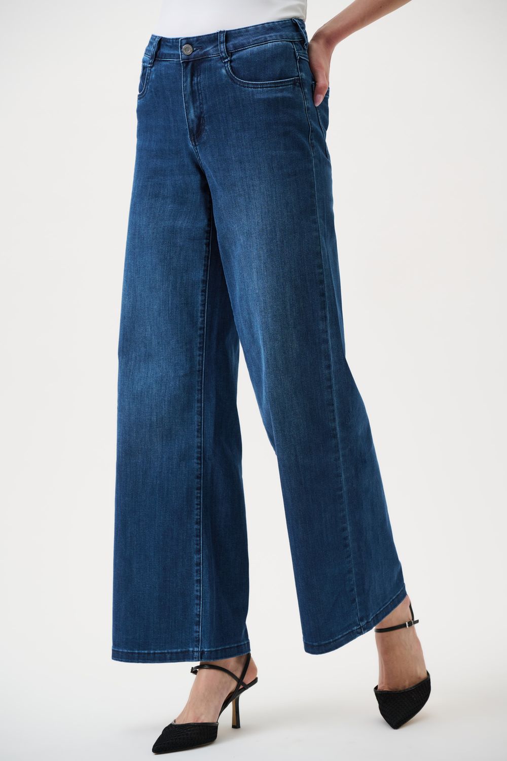 251968 Goldie Classic Wide-Leg Stretch Jeans