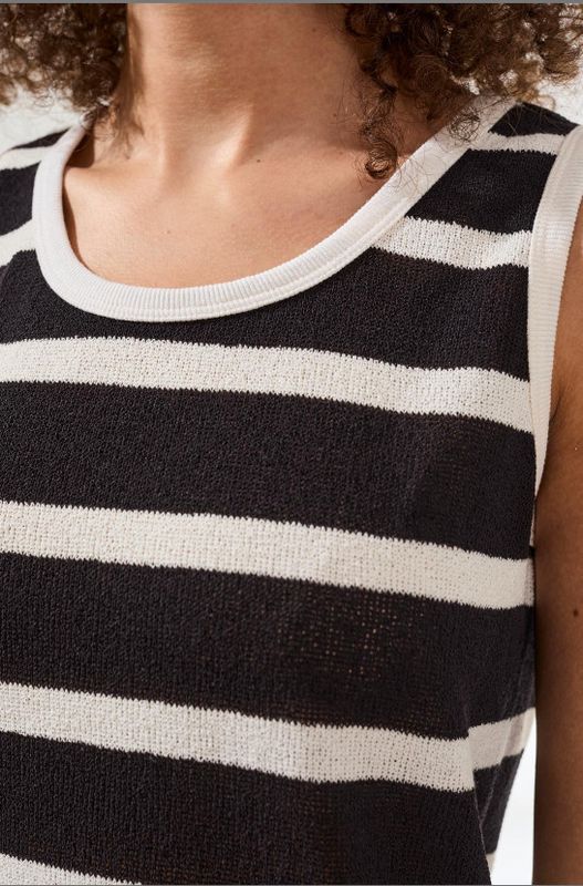 24260 Tribal Top with Rib Band