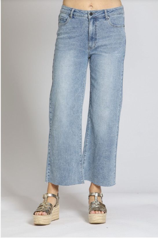 C67B APNY Wide Leg Crop Jeans