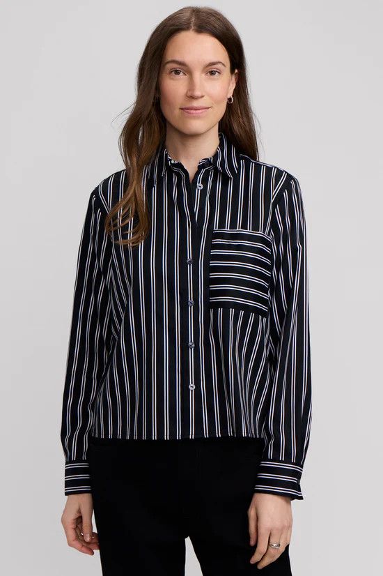 205882 Foxcroft Jodie Animal Border Shirt