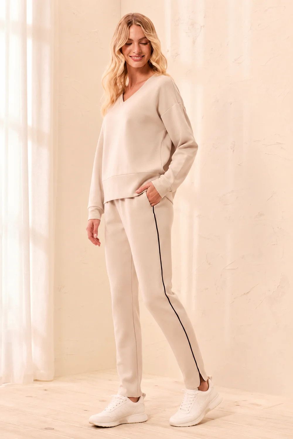 31470 Tribal Pull On Ankle Pant