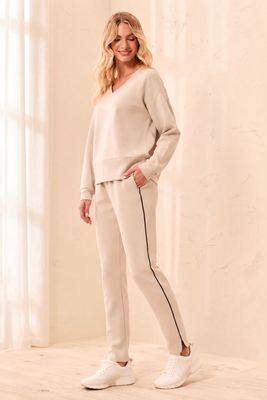 31470 Tribal Pull On Ankle Pant