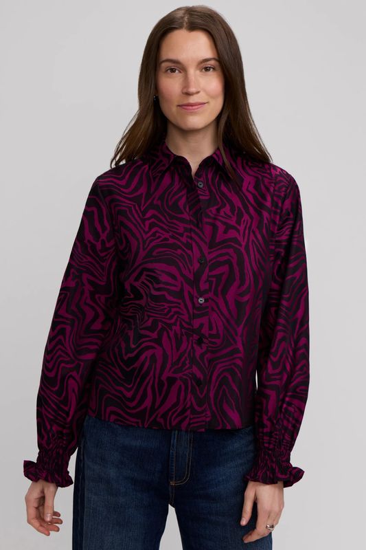 205909 Foxcroft Vivienne Zebra Jacquard Blouse
