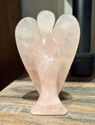 Carved Rose Quartz Angel/.10kg