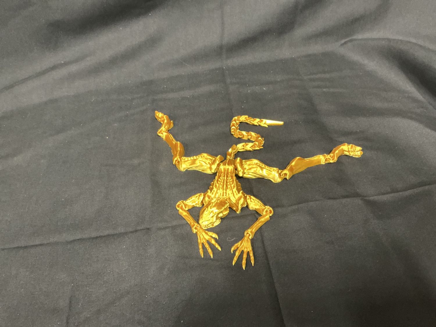 Articulated Alien, Colour: Gold