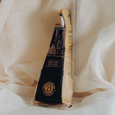 Parmigiano Reggiano 24 mesi Parmigiano Reggiano 24 mesi