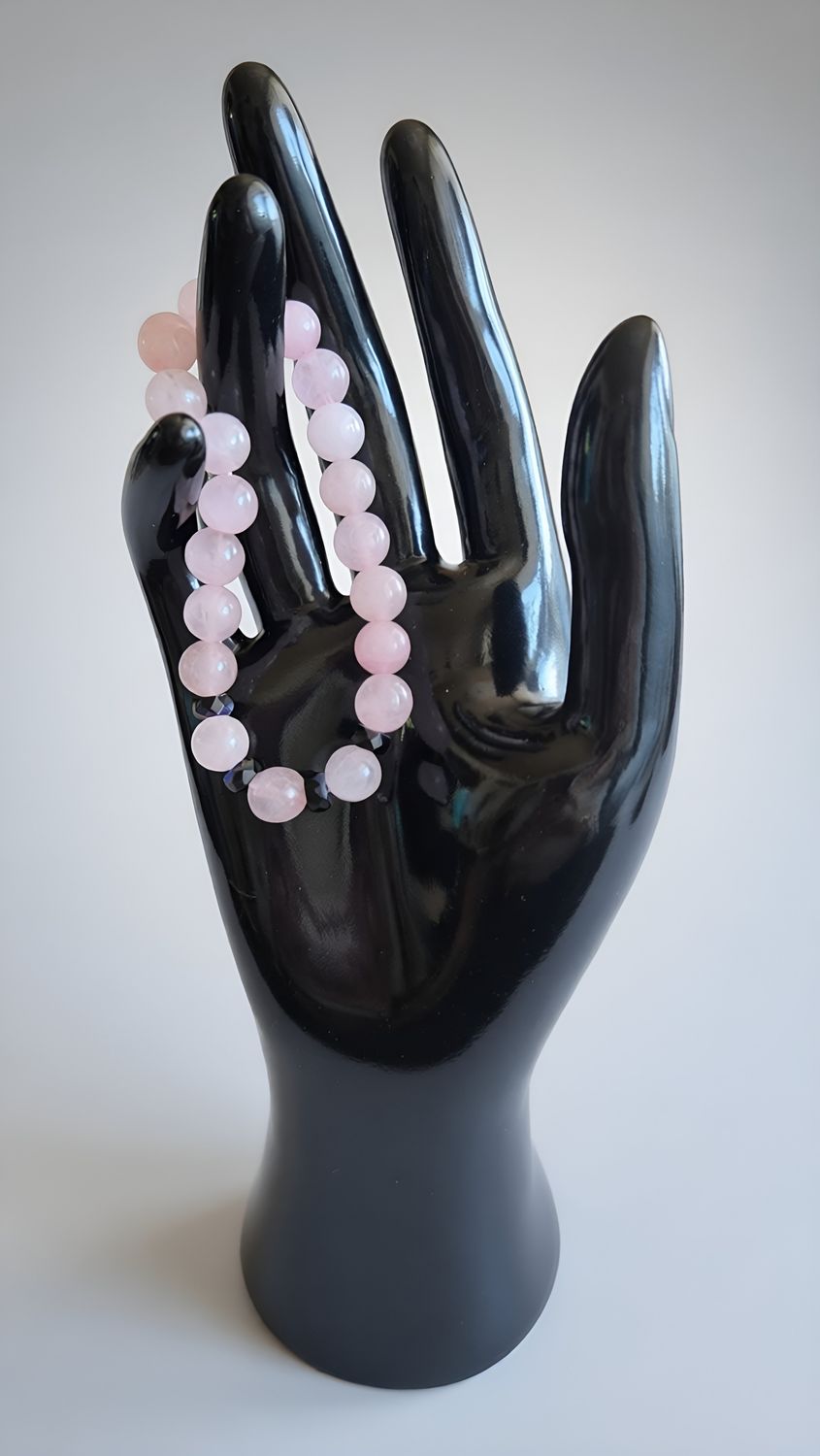 Handgefertigtes Rosenquarz-Armband