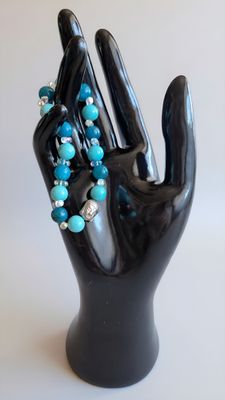 Handgefertigtes Armband aus Lapislazuli & Türkis Handgefertigtes Armband aus Lapislazuli & Türkis