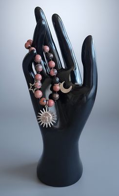 Handgefertigtes Rhodonit-Armband – Sonne, Mond & Stern Handgefertigtes Rhodonit-Armband – Sonne, Mond & Stern
