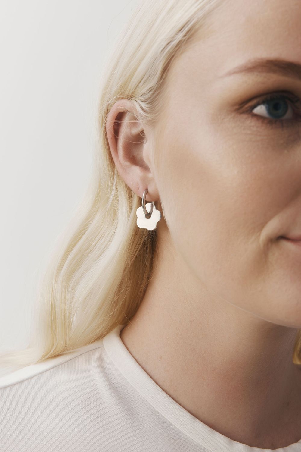Daisy Earrings