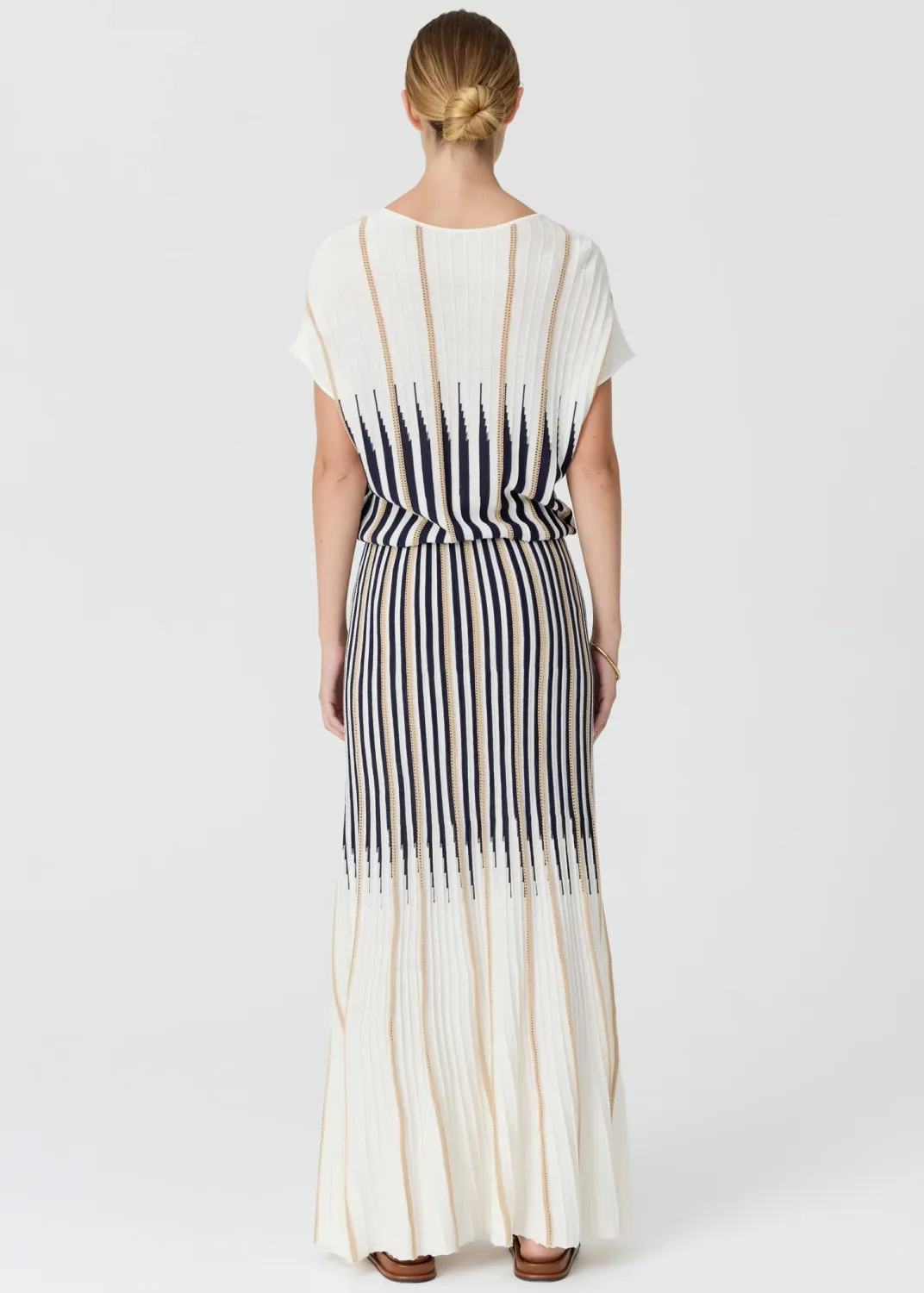 Axil Top