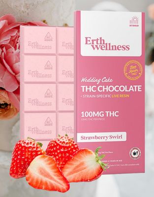 Wedding Cake (White Chocolate Bar)