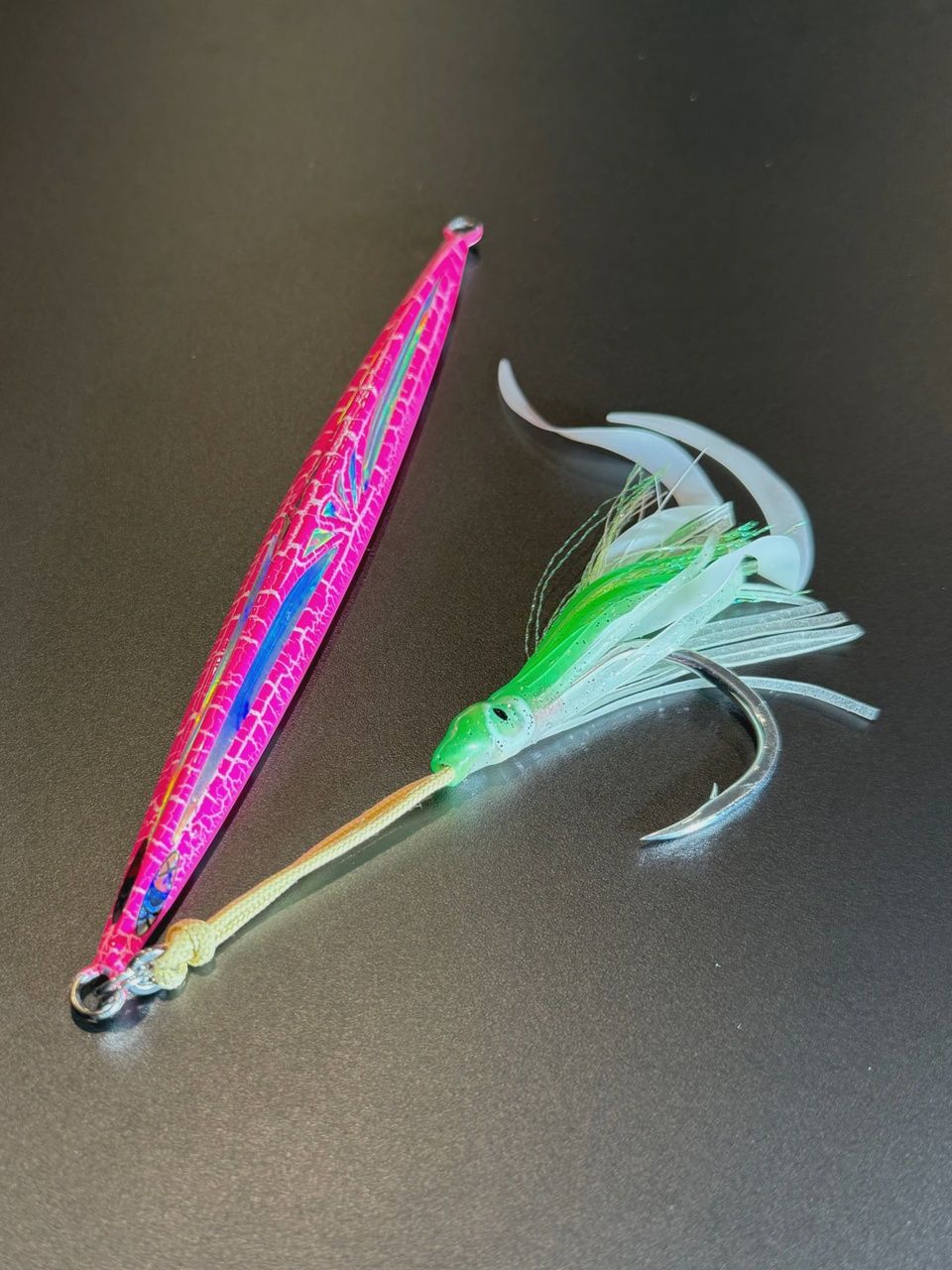JC JIGS  ELECTRIC KOHERU RATTLE JIG 200G, COLOUR: CRACKED PINK GLOW