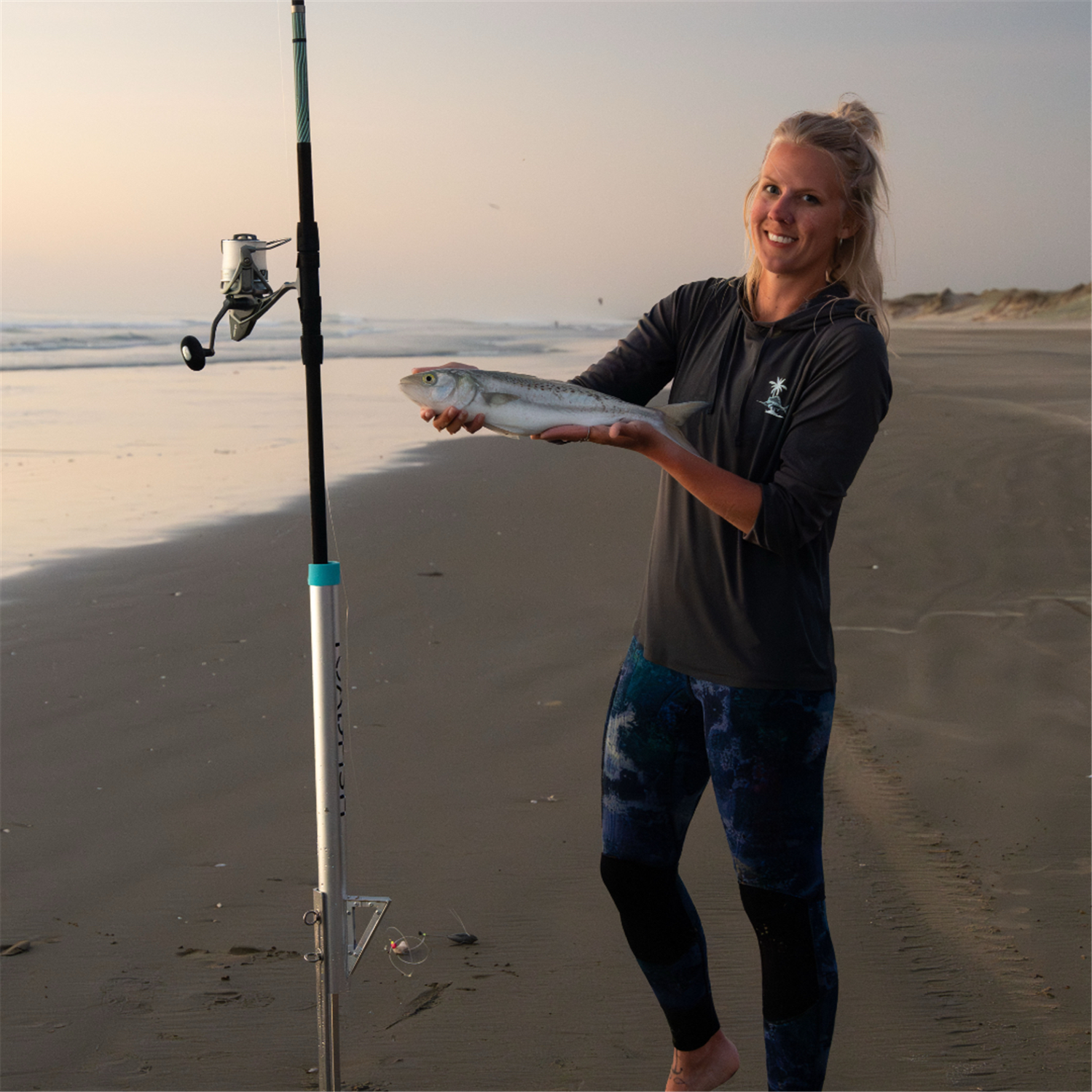 TOADFISH STOWAWAY COLLAPSIBLE S/S BEACH SPIKE