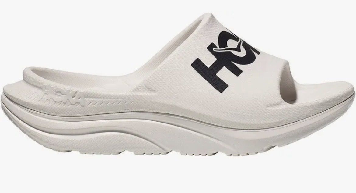 U ORA ATHLETIC SLIDE, COLOR: White/Black, Size: 4