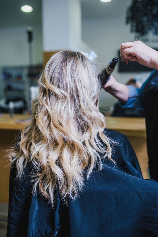 Full Head of Highlights including Cut and Blow Dry