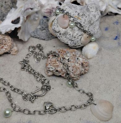 Semele Pendant and Matching Bracelet with Green Beads