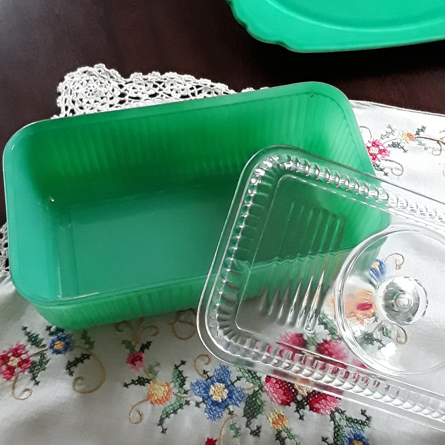 Vintage Anchor Hocking Green Ribbed Glass Refrigerator Dish with Lid