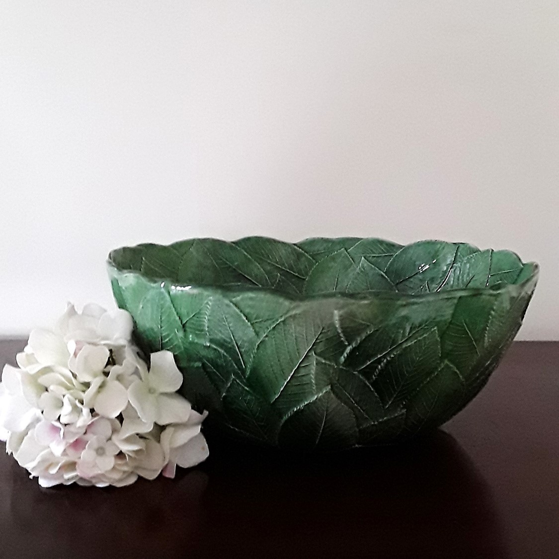 Large Vintage Green Vietri Italian Majolica Leaf Bowl