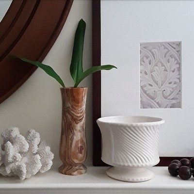 Vintage Mexican Carved Onyx Vase