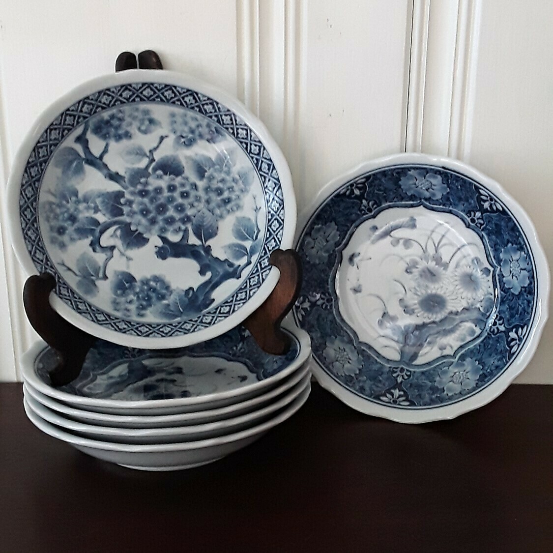 Set of 6 Vintage Blue and White Japanese Porcelain Floral Bowls