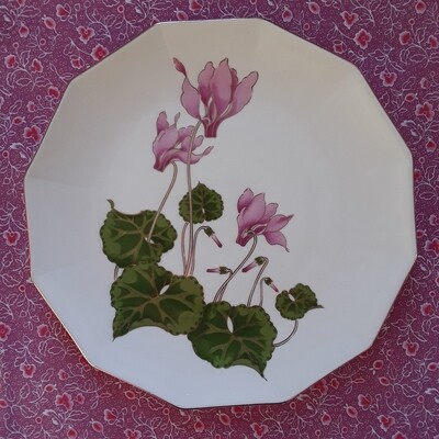 Vintage Otagiri &quot;Cyclamen&quot; Porcelain Plates (Set of 4)