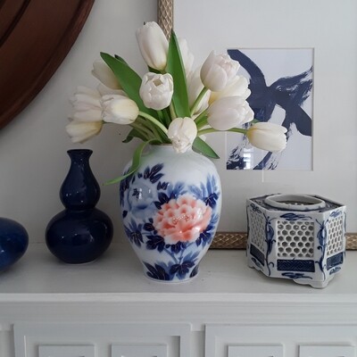 Vintage Fukagawa Seiji Peony Porcelain Vase