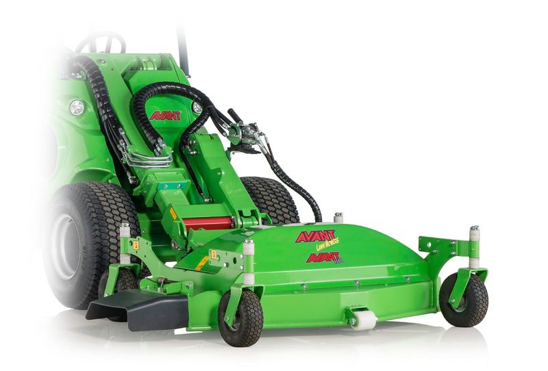Avant 860 with 1500 lawn mower
