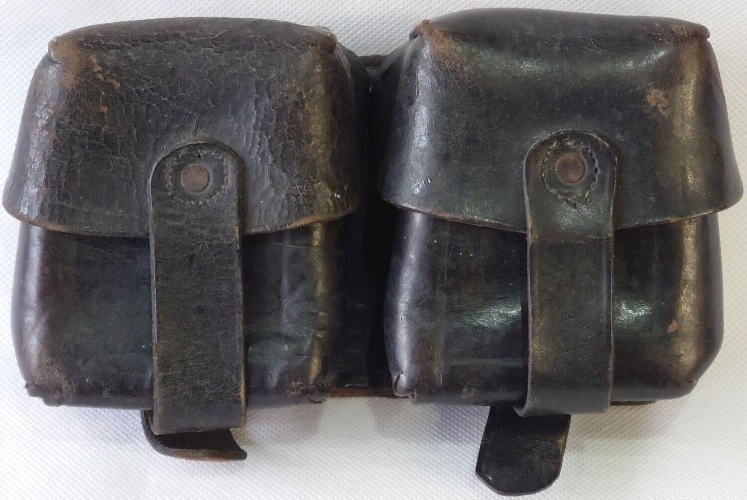 WWII Italian Carcano Leather Ammunition Pouch