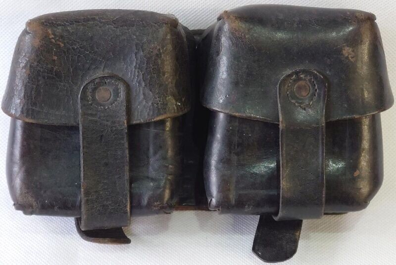 WWII Italian Carcano Leather Ammunition Pouch