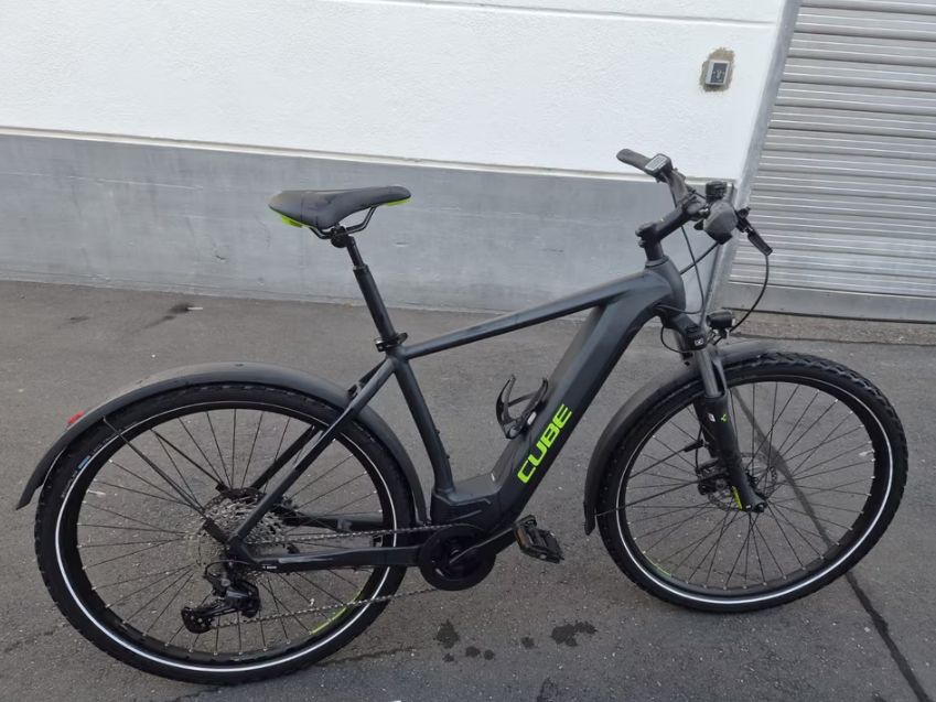 Cube Cube "Cross Pro" Bosch Performance Line CX | 625 Wh | 1.196 km - schwarz-matt