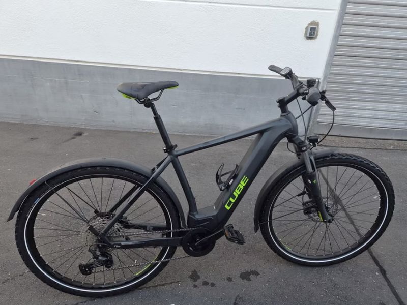 Cube Cube "Cross Pro" Bosch Performance Line CX | 625 Wh | 1.196 km - schwarz-matt