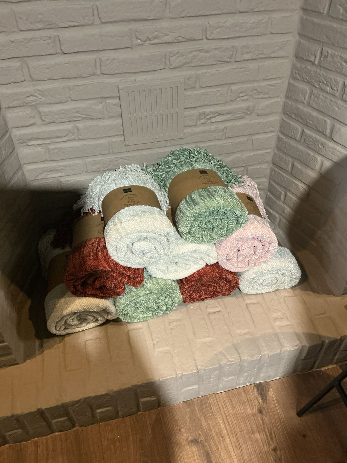57057 Deken chenille roos