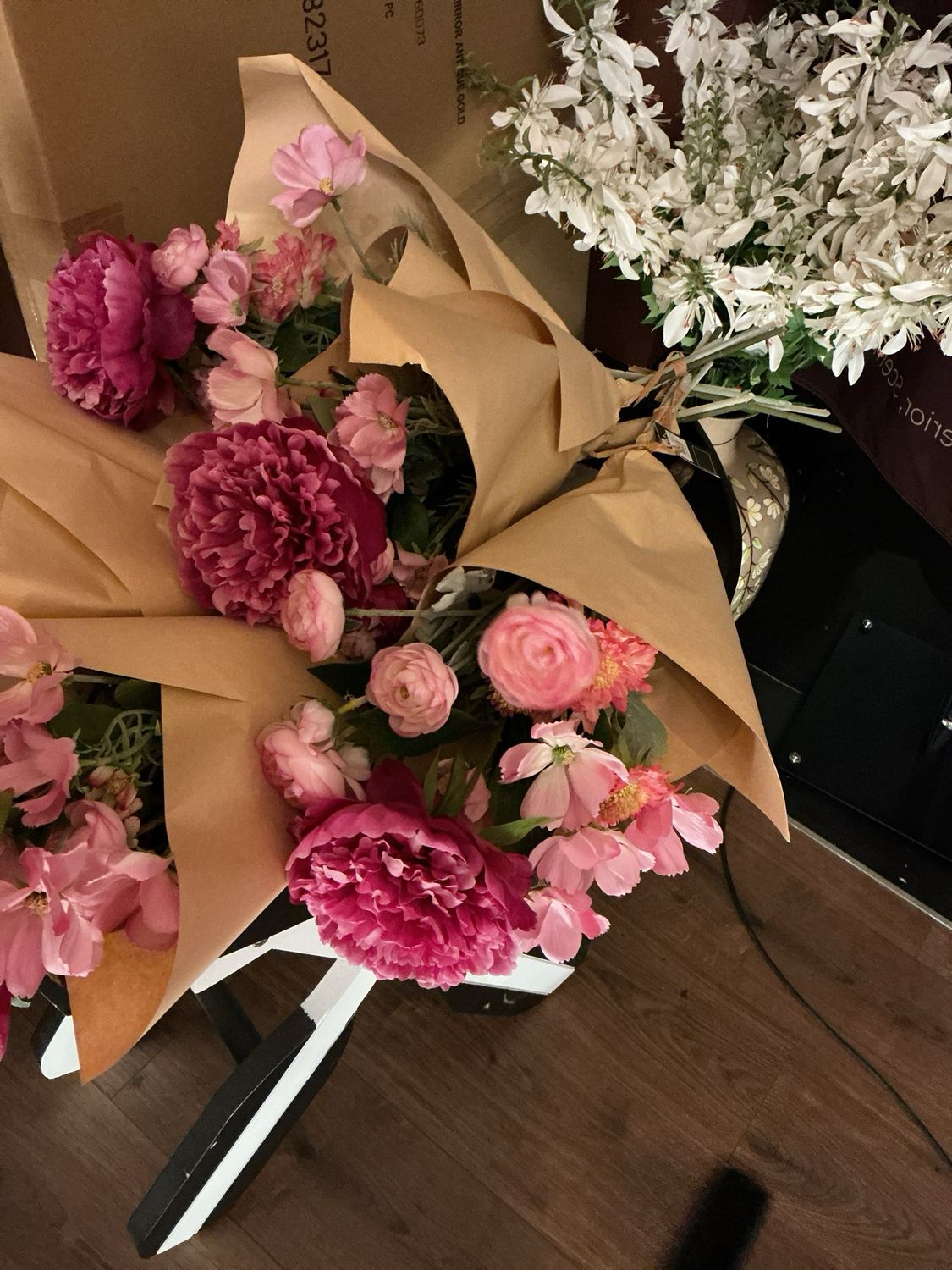 832735 boeket Tess roze